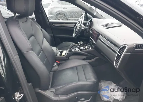 2023 Porsche Cayenne Platinum Edition z USA, uszkodzony, nr VIN WP1AA2AY0PDA08795